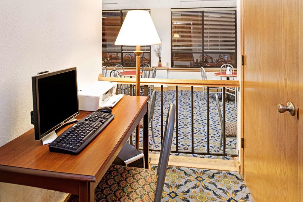 Baymont Inn & Suites Omaha Exteriör bild